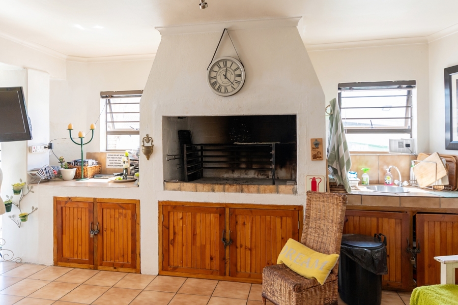 8 Bedroom Property for Sale in Country Club Western Cape